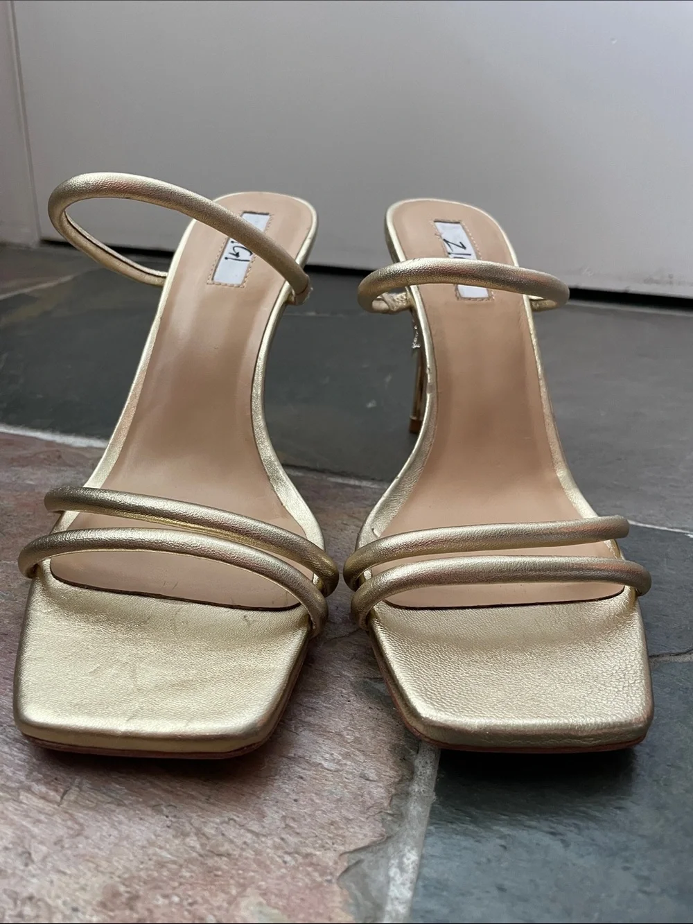 ZIGI Strappy Stiletto Sandal Gold Leather Star Heel Sz 11